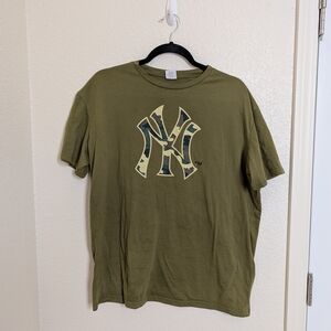 New York Yankees SGA Military Veteran Army Camouflage Camo Shirt XL
